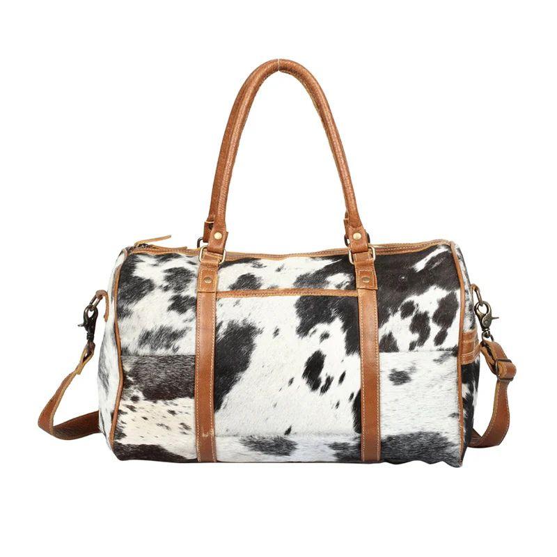 Onyx Traveller Bag - Natural Leather Weekender Bag with Detachable Adjustable Shoulder Straps & Handcrafted Durability 17x10x14 Inches