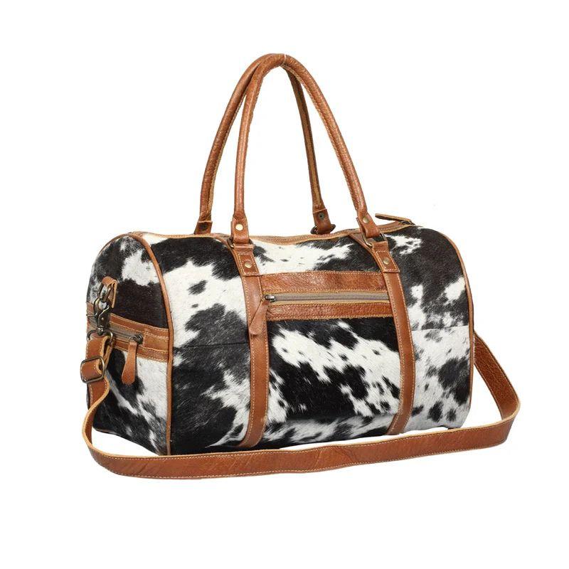 Onyx Traveller Bag - Natural Leather Weekender Bag with Detachable Adjustable Shoulder Straps & Handcrafted Durability 17x10x14 Inches